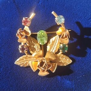 Vintage Signed AZUB Austria Multicolor Rhinestones Horseshoe Flower Brooch